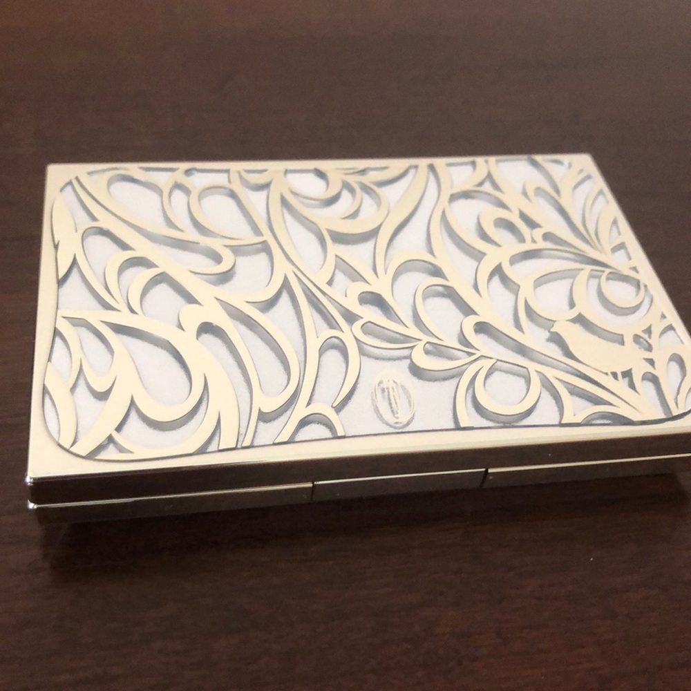 Twany Esthetude Luxue Powder Foundation